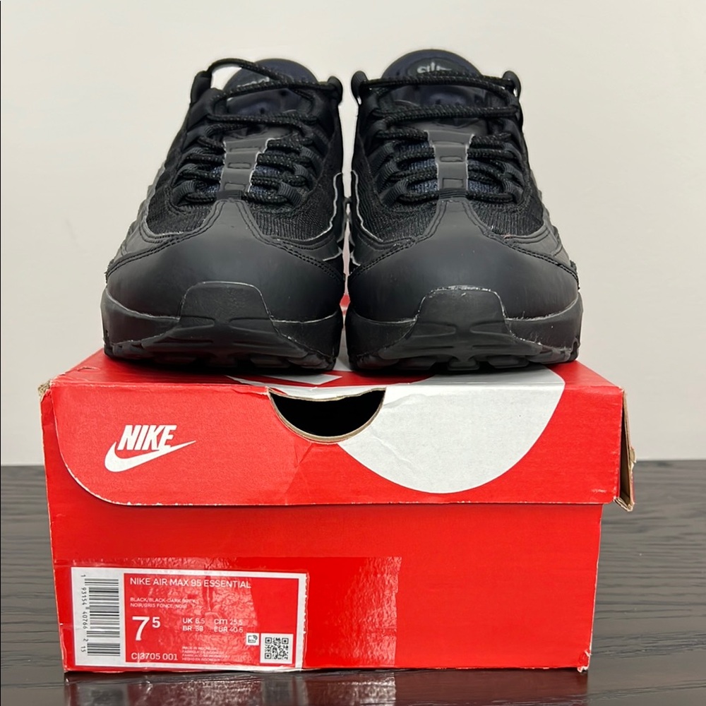Nike Air Max 90 Essential Black Sneakers